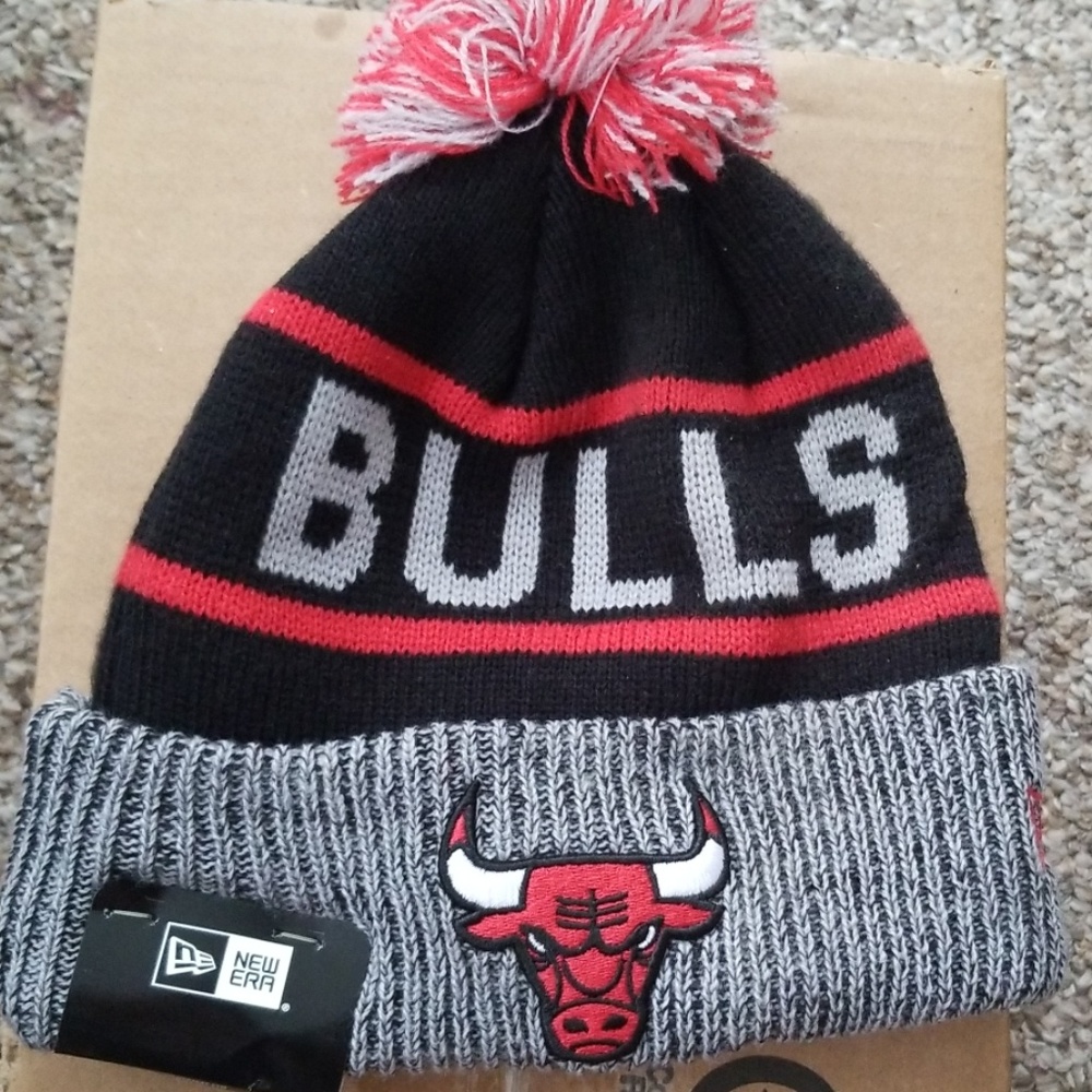 Chicago Bulls New Era Winter NBA Pom Hat NWT